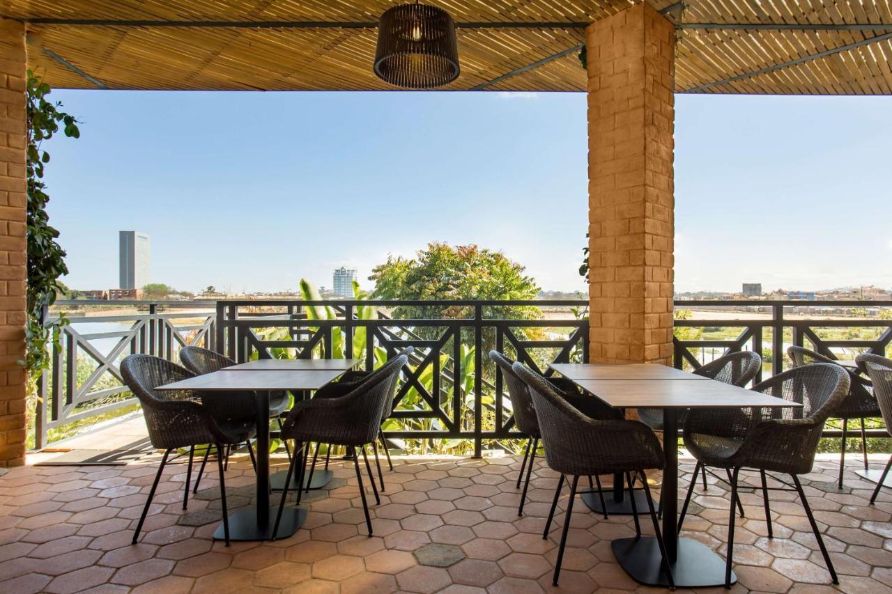 Hotel Radisson Antananarivo Waterfront Exterior foto