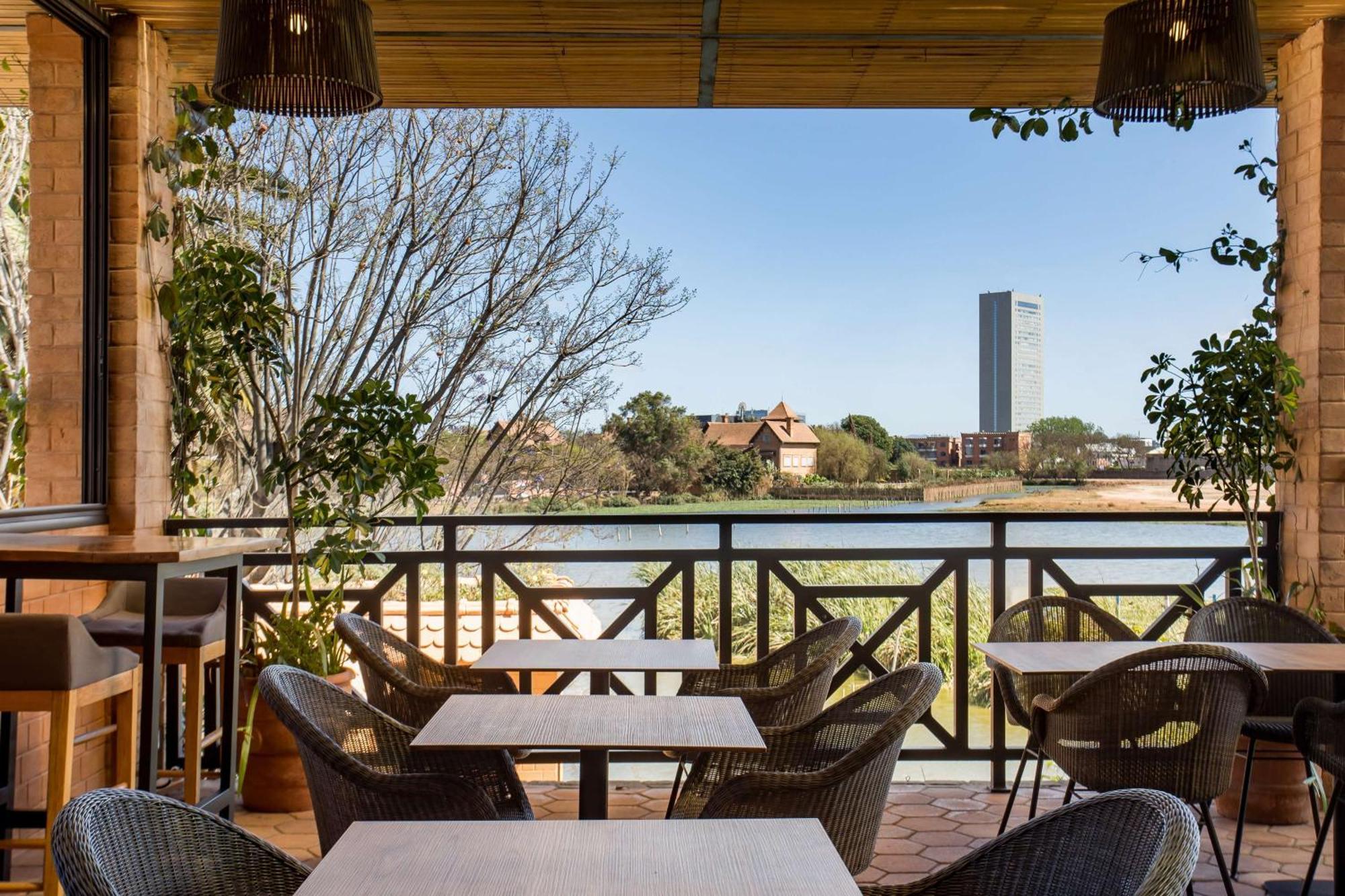 Hotel Radisson Antananarivo Waterfront Exterior foto